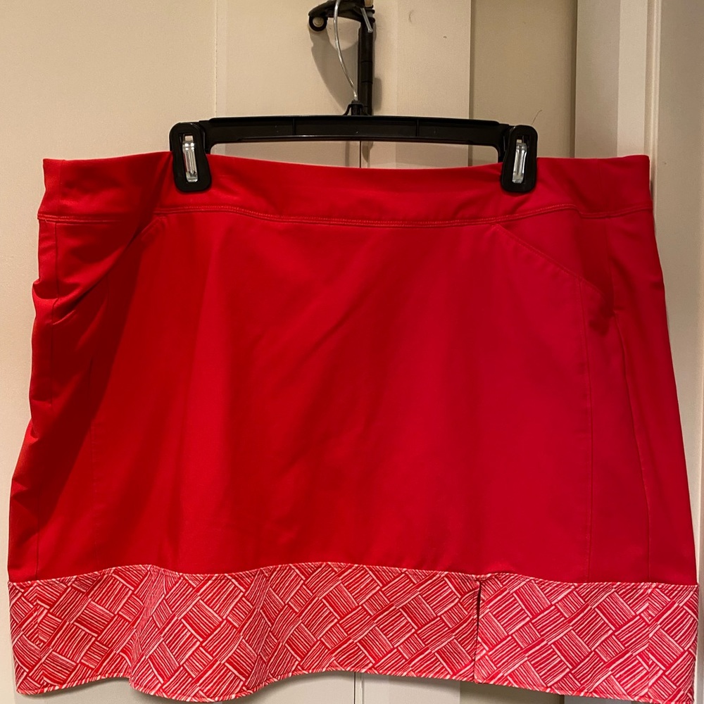 Adidas golf/casual skort in beautiful red color. EUC.